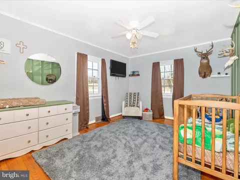 Bedroom - 20403 Old Forge Rd, Hagerstown, MD 21742 photo 8 of 12
