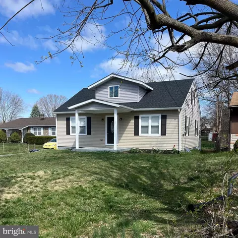 17532 Cedar Lawn Dr, Hagerstown, MD 21740