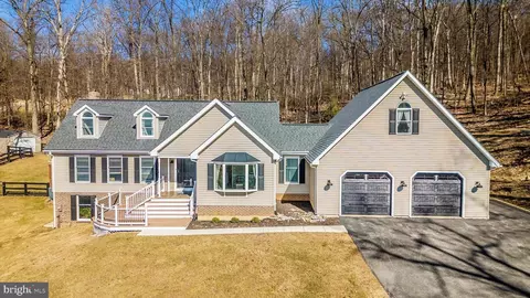 23452 Foxville Rd, Smithsburg, MD 21783