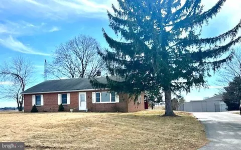 18931 Air View Rd, Hagerstown, MD 21742