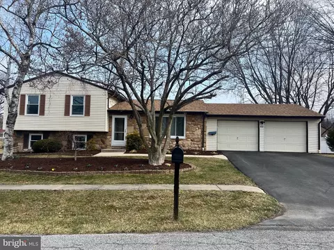 62 Stanley Hauver Dr, Smithsburg, MD 21783