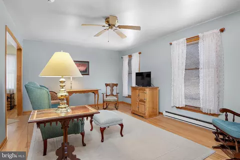 Living - 13810 Franks Run Rd, Smithsburg, MD 21783 photo 1 of 2