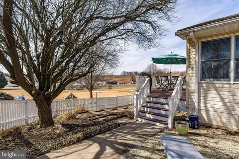 Exterior - 13810 Franks Run Rd, Smithsburg, MD 21783 photo 3 of 7