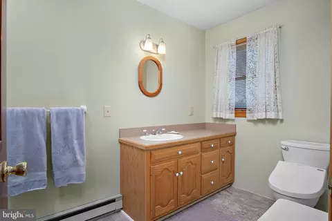 Bath - 13810 Franks Run Rd, Smithsburg, MD 21783 photo 1 of 7