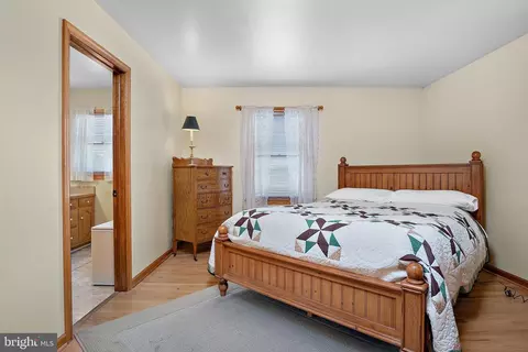 Bedroom - 13810 Franks Run Rd, Smithsburg, MD 21783 photo 1 of 8