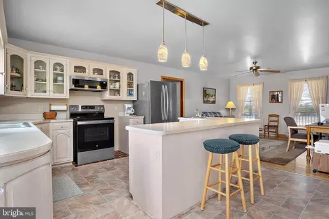 Kitchen - 13810 Franks Run Rd, Smithsburg, MD 21783 photo 4 of 4