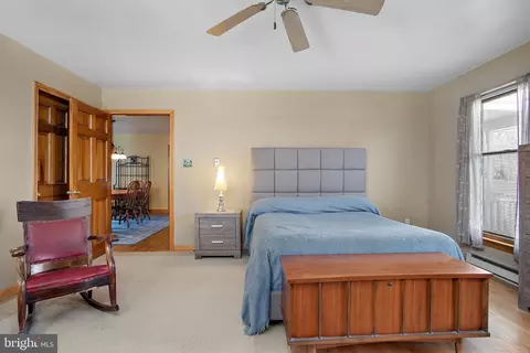 Bedroom - 13810 Franks Run Rd, Smithsburg, MD 21783 photo 2 of 8