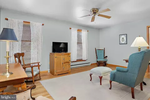 Living - 13810 Franks Run Rd, Smithsburg, MD 21783 photo 2 of 2