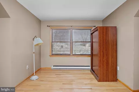 Bedroom - 13810 Franks Run Rd, Smithsburg, MD 21783 photo 5 of 8