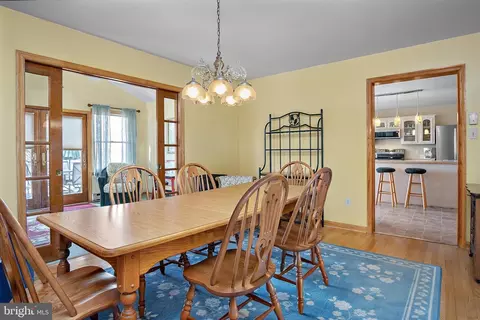 Dining - 13810 Franks Run Rd, Smithsburg, MD 21783 photo 3 of 4