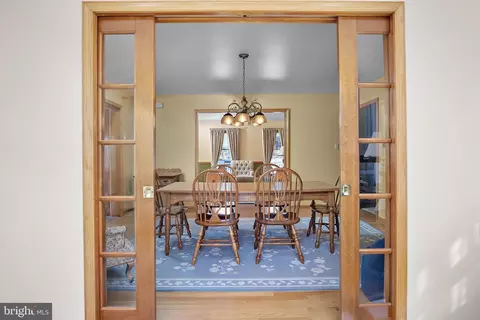 Dining - 13810 Franks Run Rd, Smithsburg, MD 21783 photo 2 of 4