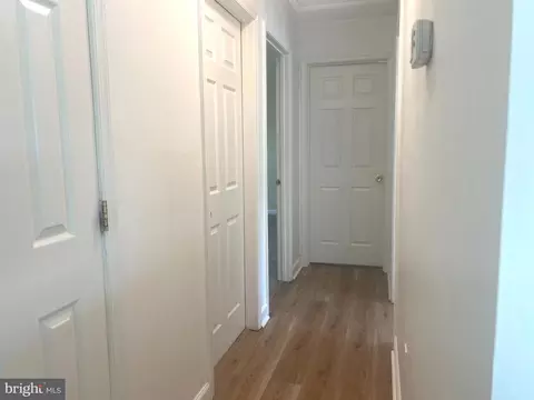 Entry Way - 100 Vodys Ct, Smithsburg, MD 21783 photo 2 of 2