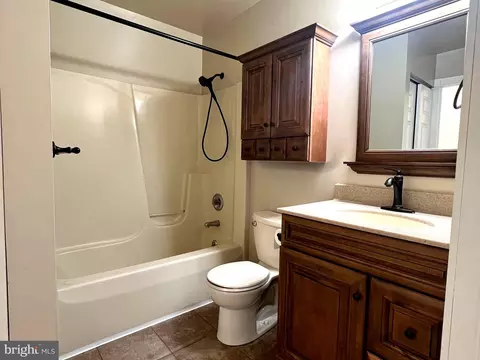 Bath - 100 Vodys Ct, Smithsburg, MD 21783 photo 1 of 2