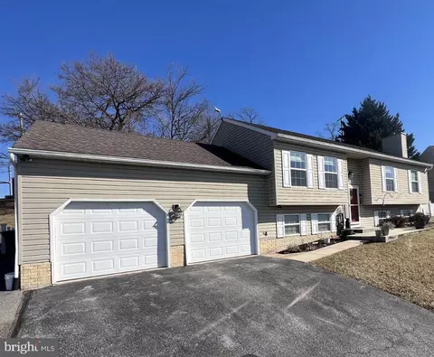 Exterior - 100 Vodys Ct, Smithsburg, MD 21783 photo 2 of 3