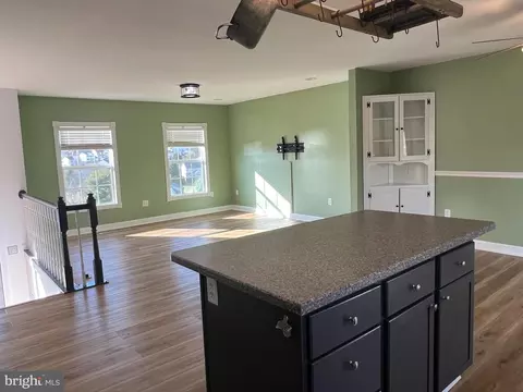 Living - 100 Vodys Ct, Smithsburg, MD 21783 photo 1 of 4