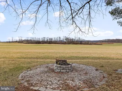 Exterior - 12738 Spickler Rd, Clear Spring, MD 21722 photo 4 of 12