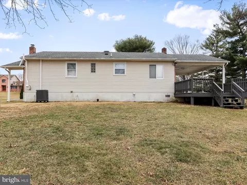 Exterior - 12738 Spickler Rd, Clear Spring, MD 21722 photo 7 of 12