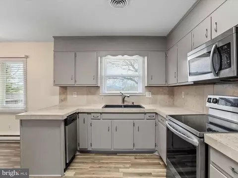 Kitchen - 12738 Spickler Rd, Clear Spring, MD 21722 photo 2 of 3