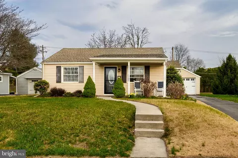 1212 Glenwood Ave, Hagerstown, MD 21742