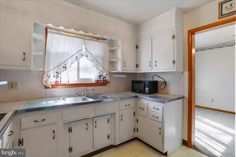 Kitchen - 12030 Christy Ave, Smithsburg, MD 21783 photo 2 of 2
