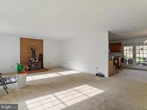 Living - 12440 Indian Springs Rd, Clear Spring, MD 21722 photo 2 of 3