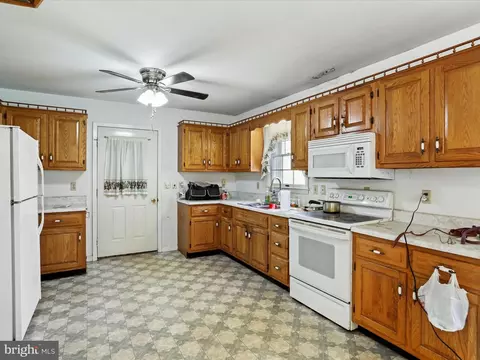 Kitchen - 12440 Indian Springs Rd, Clear Spring, MD 21722 photo 1 of 5