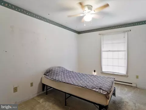Bedroom - 12440 Indian Springs Rd, Clear Spring, MD 21722 photo 7 of 7