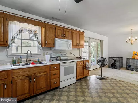 Kitchen - 12440 Indian Springs Rd, Clear Spring, MD 21722 photo 2 of 5