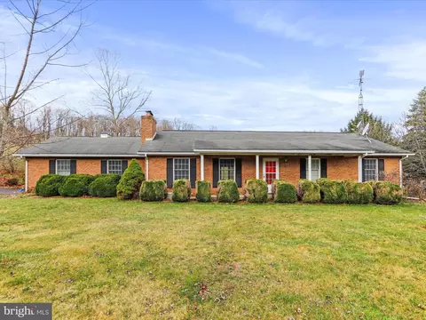 Exterior - 12440 Indian Springs Rd, Clear Spring, MD 21722 photo 5 of 10