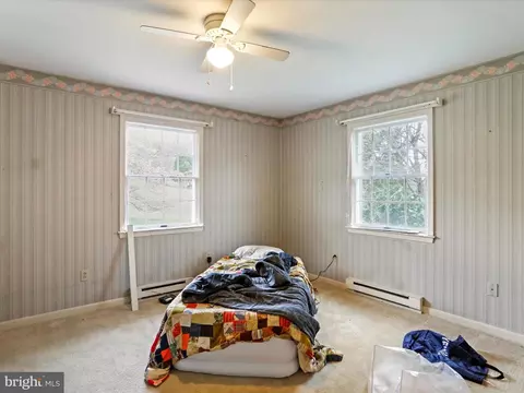 Bedroom - 12440 Indian Springs Rd, Clear Spring, MD 21722 photo 5 of 7