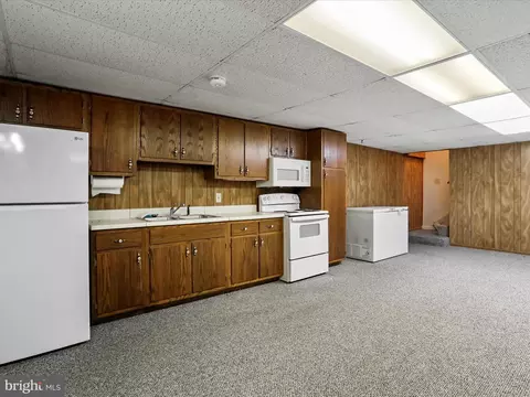 Kitchen - 12440 Indian Springs Rd, Clear Spring, MD 21722 photo 5 of 5