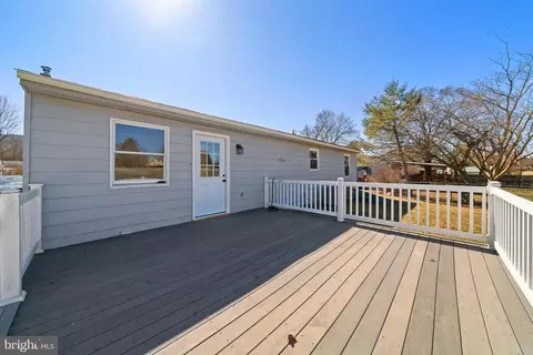 Exterior - 6 W Douglas Ct, Smithsburg, MD 21783 photo 2 of 2