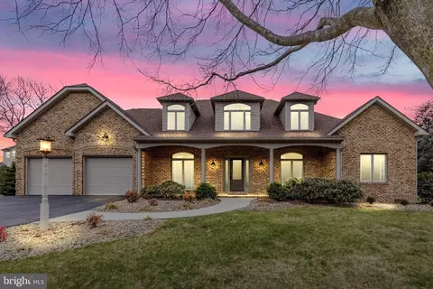 11113 Whitney Ln, Hagerstown, MD 21742