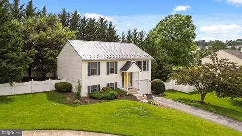 View/Area - 105 Daniels Ct, Smithsburg, MD 21783 photo 2 of 5
