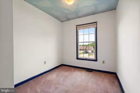 Bedroom - 105 Daniels Ct, Smithsburg, MD 21783 photo 3 of 5