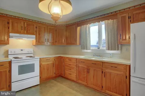 14625 Hilltop Rd, Cascade, MD 21719 photo 16
