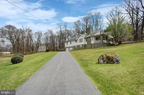 14625 Hilltop Rd, Cascade, MD 21719