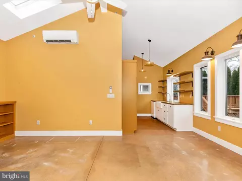 Living - 105 E Maple St, Funkstown, MD 21734 photo 4 of 11