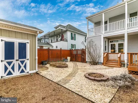 Exterior - 105 E Maple St, Funkstown, MD 21734 photo 11 of 27