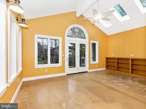Living - 105 E Maple St, Funkstown, MD 21734 photo 1 of 11