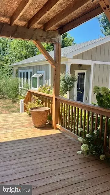 Exterior - 105 E Maple St, Funkstown, MD 21734 photo 3 of 27