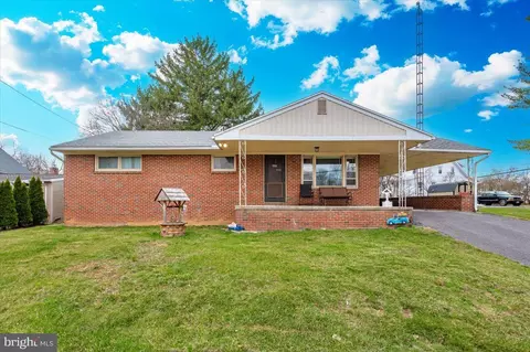 12150 Hopewell Rd, Williamsport, MD 21795