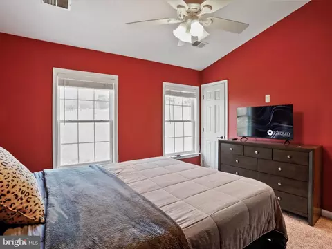 Bedroom - 105 Eagles Rdg, Smithsburg, MD 21783 photo 2 of 6