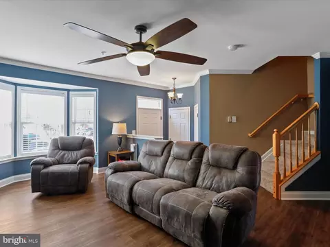 Living - 105 Eagles Rdg, Smithsburg, MD 21783 photo 3 of 3