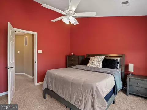 Bedroom - 105 Eagles Rdg, Smithsburg, MD 21783 photo 3 of 6