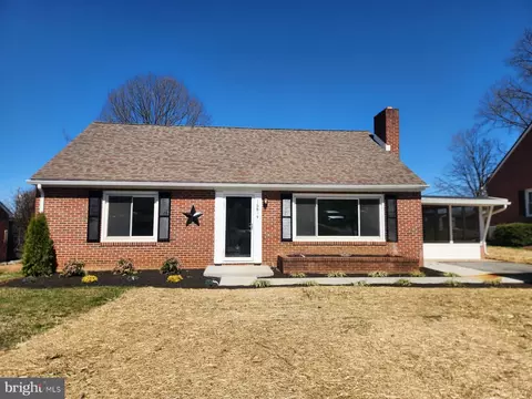 16814 Hampton Rd, Williamsport, MD 21795