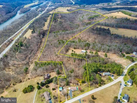 13928 Heavenly Acres Rdg, Hancock, MD 21750 photo 3