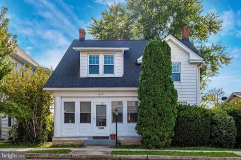 810 Dewey Ave, Hagerstown, MD 21742