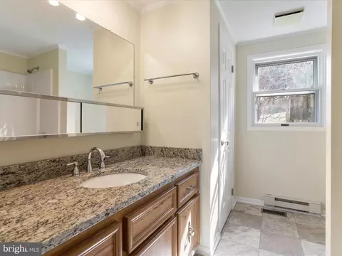 22904 Civic Cir, Smithsburg, MD 21783 photo 12