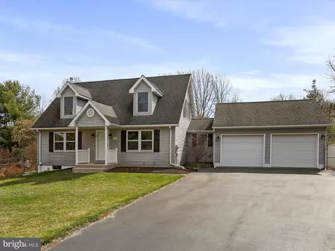 22904 Civic Cir, Smithsburg, MD 21783 photo 3